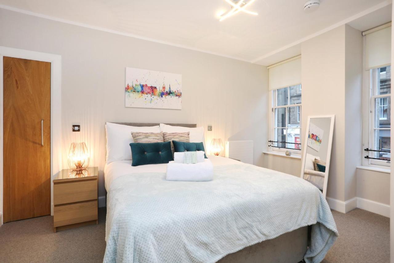 Joivy Elegant Home At The Heart Of The Royal Mile Edimburgo Exterior foto