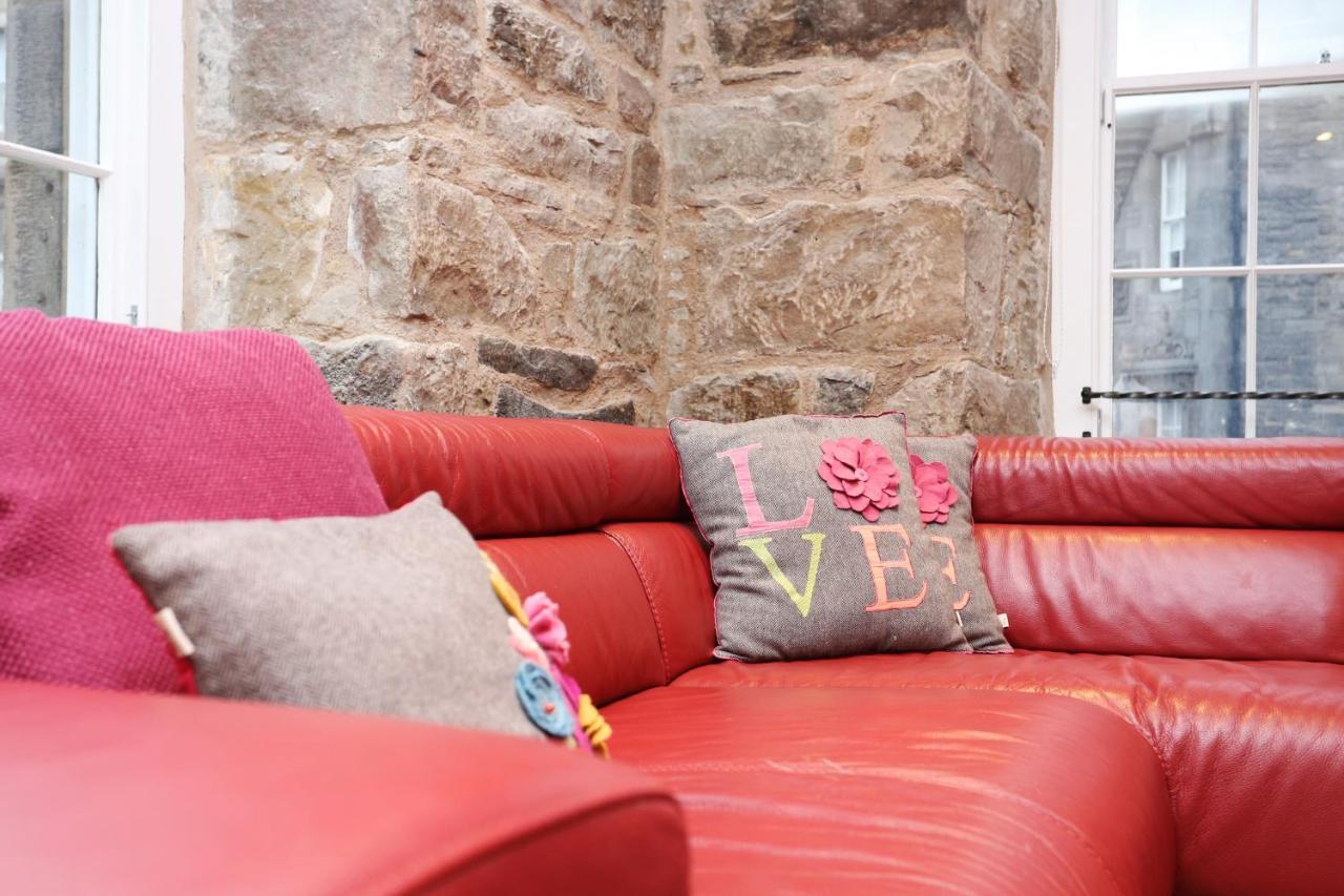 Joivy Elegant Home At The Heart Of The Royal Mile Edimburgo Exterior foto